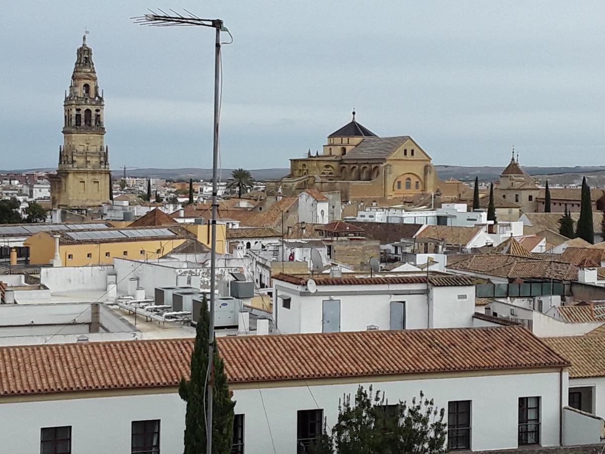 Beside The Roman Wall Apartment Cordoba Exterior photo